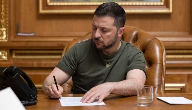 Президент нагородив ще 276 військових ЗСУ, 267 з них - посмертно