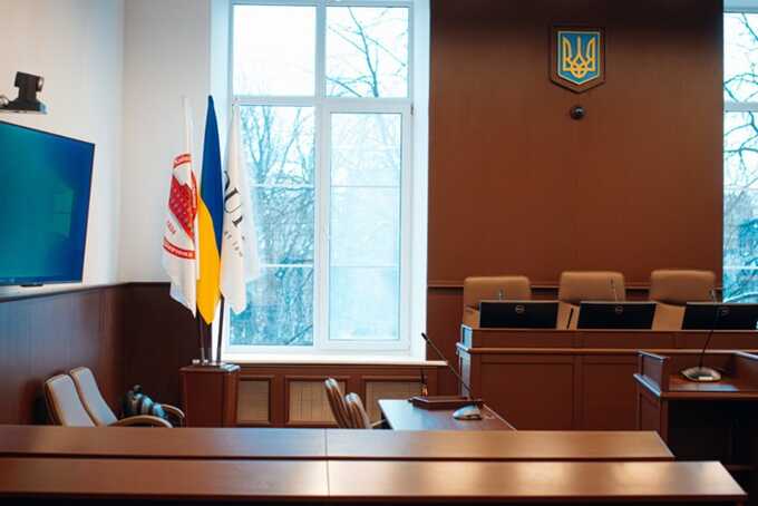 ВРП дозволила арешт і тимчасово усунула від роботи голову Господарського суду Львівщини, звинуваченого у хабарництві на мільйон