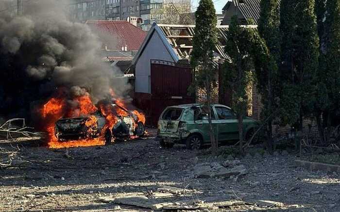 Росіяни скинули вибухівку на цивільне авто на Херсонщині