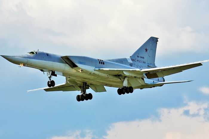 Росія готує новий масований удар: передислокує ракетоносці Ту-22М3 та підвозить ракети
