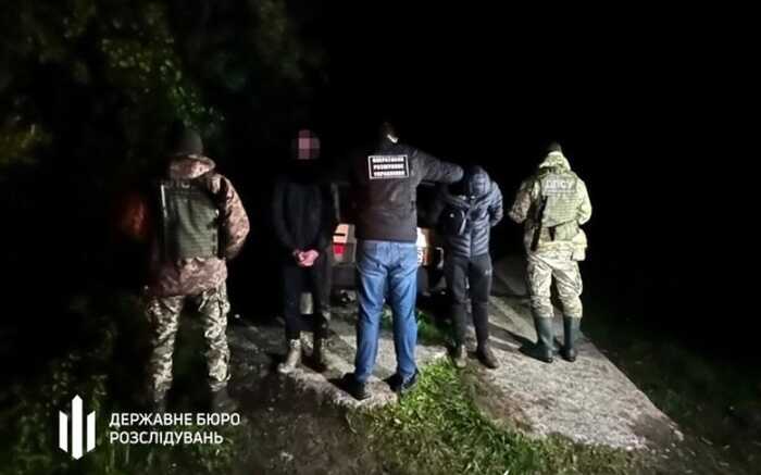 Прикордонника, який перевозив ухилянтів за кордон, отримав 5 років позбавлення волі