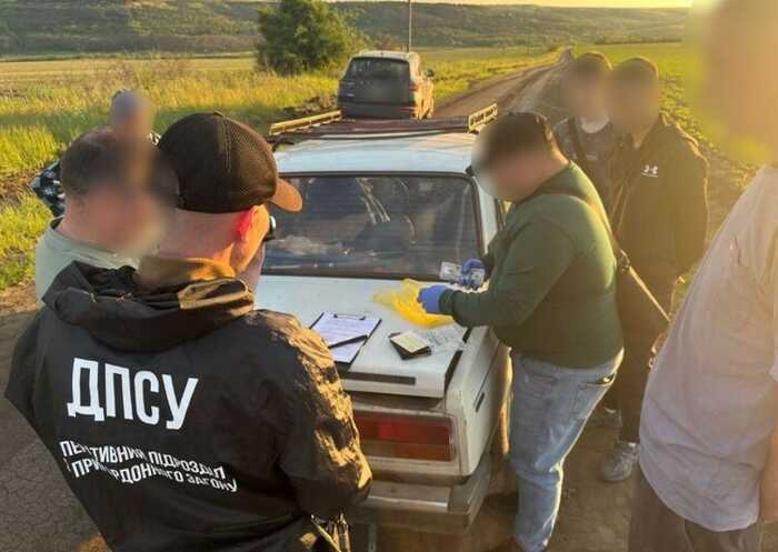 10 тисяч доларів за білет: на Одещині викрито організатора переправлення чоловіків за кордон
