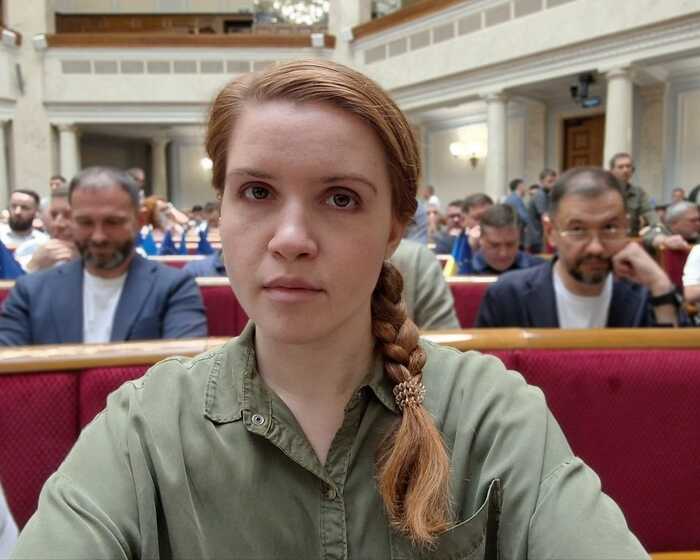 Безугла заявила, що йде в опозицію до Зеленського, якщо залишать Умєрова та Сирського на посаді