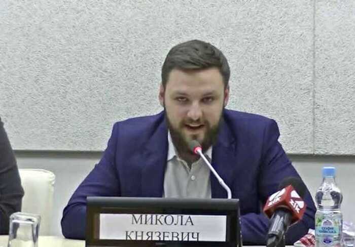 Начальник відділу Держмитслужби Князевич задекларував 1,25 мільйона готівкою, автопарк і нерухомість в Києві та Львові