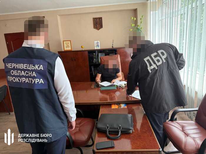 ДБР викрило посадовця Держгеокадастру із західної області на махінаціях із землею