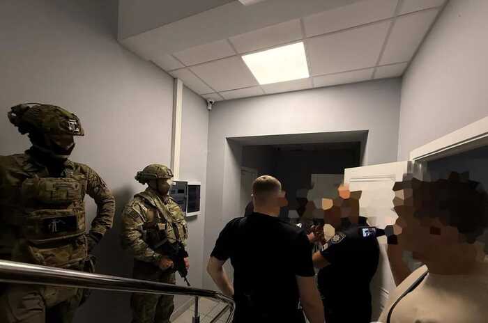 Правоохоронці проводять спецоперацію з нейтралізації російського впливу на НАБУ в різних областях України