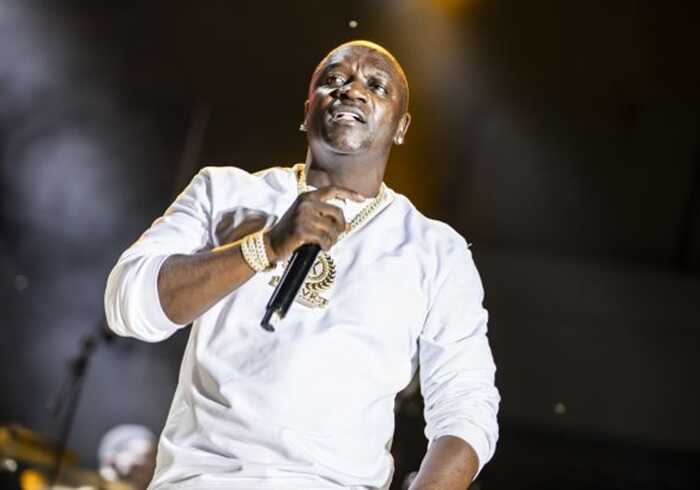 Дрони ледь не зірвали концерт американського репера Akon у російському Сочі