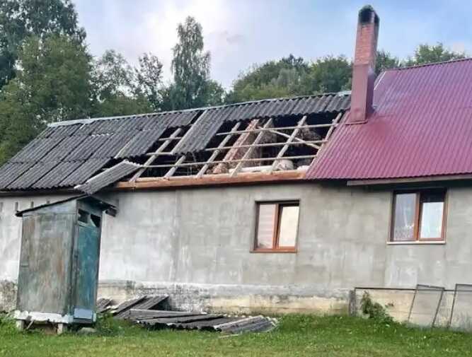 На Закарпатті "шахед" впав у селі Липовець, пошкоджена лінія ЛЕП та будівлі