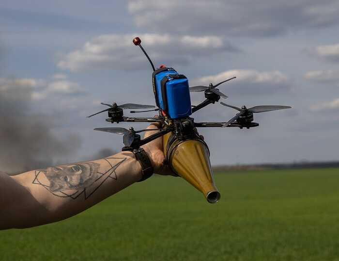 «АОЗ» замовила FPV-дронів на півмільярда по новим правилам, приховавши ціни та виробників
