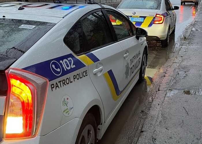 На Полтавщині восьмеро підлітків побили 13-річну дівчинку