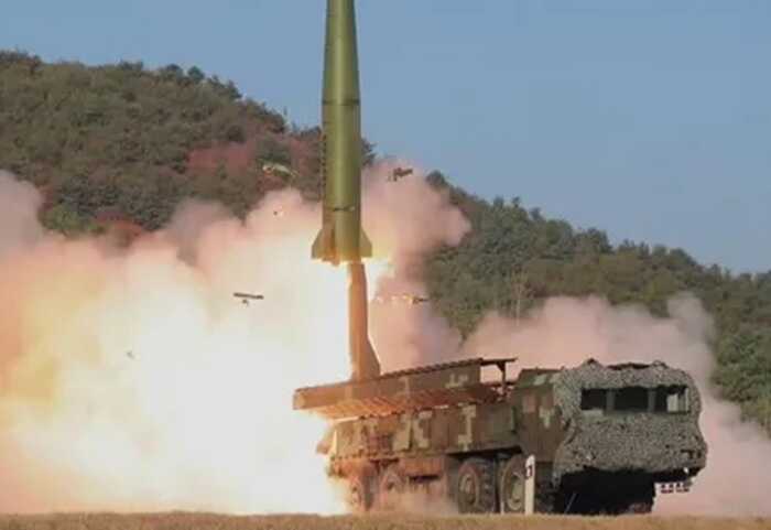 Унаслідок ворожої атаки на Київщині пошкоджено будинки, є постраждалий